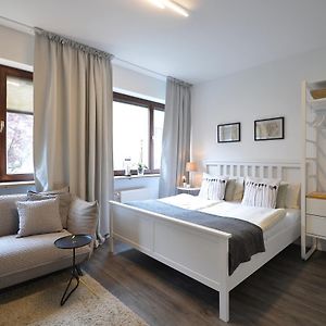 Deluxe Studio